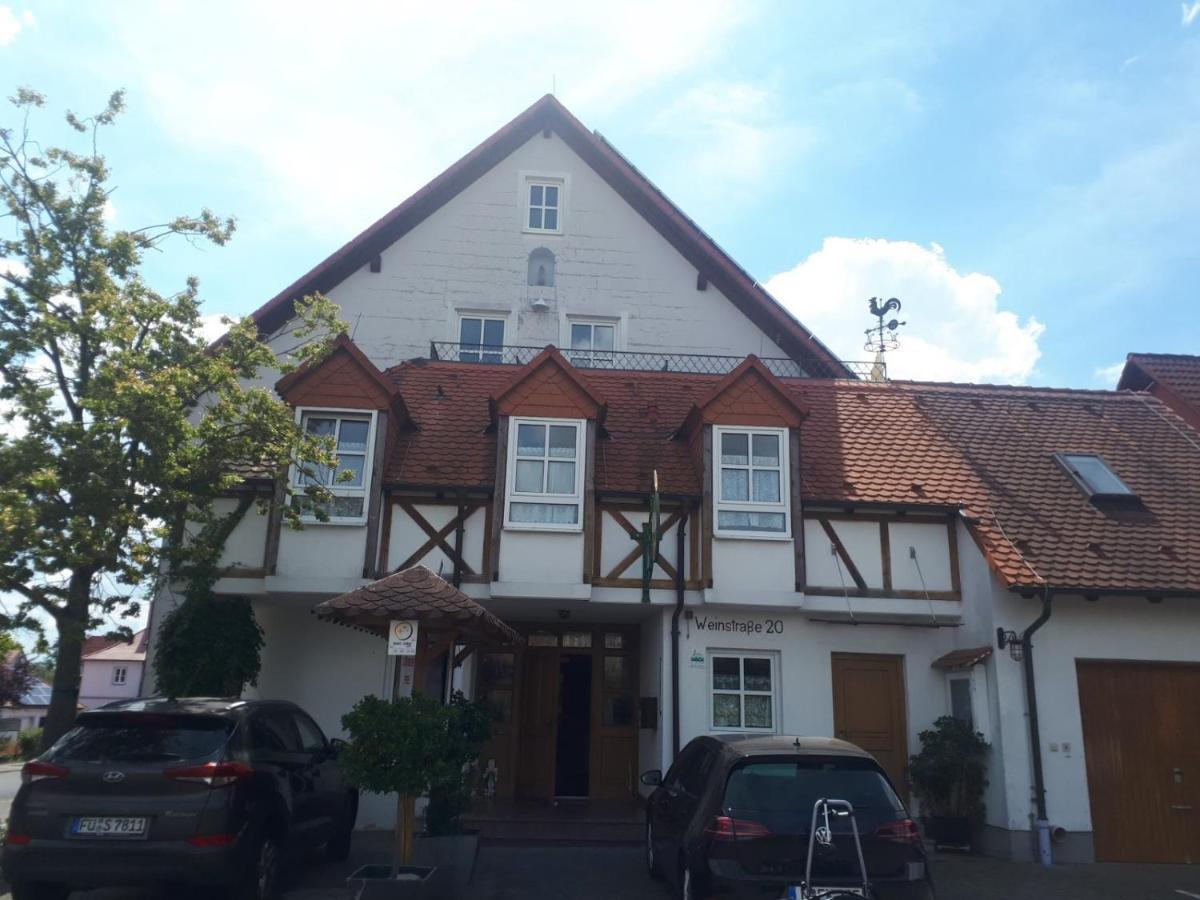 Hotel Pension Am Engelsberg Sommerach Kültér fotó
