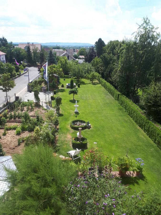 Hotel Pension Am Engelsberg Sommerach Kültér fotó
